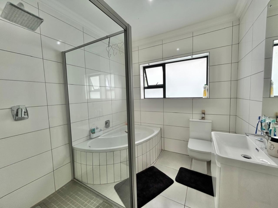 3 Bedroom Property for Sale in Fountains Estate Eastern Cape